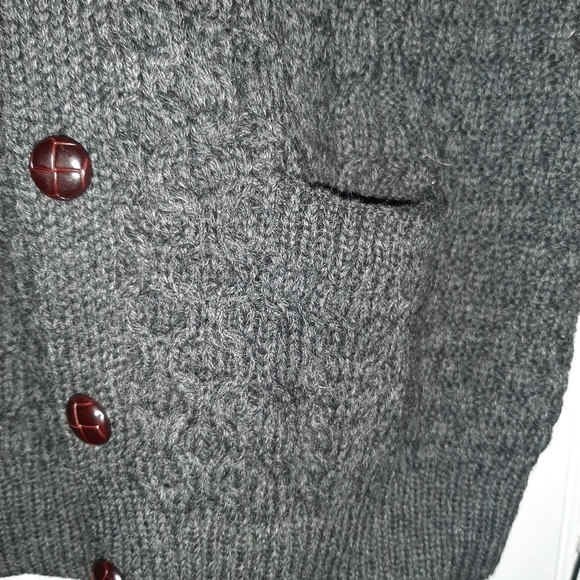 Men's Carraig Donn Pure New Wool Waistcoat - Picture 7 of 7